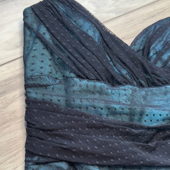 Elegant Black and Teal Dress - Picture 4 of 13